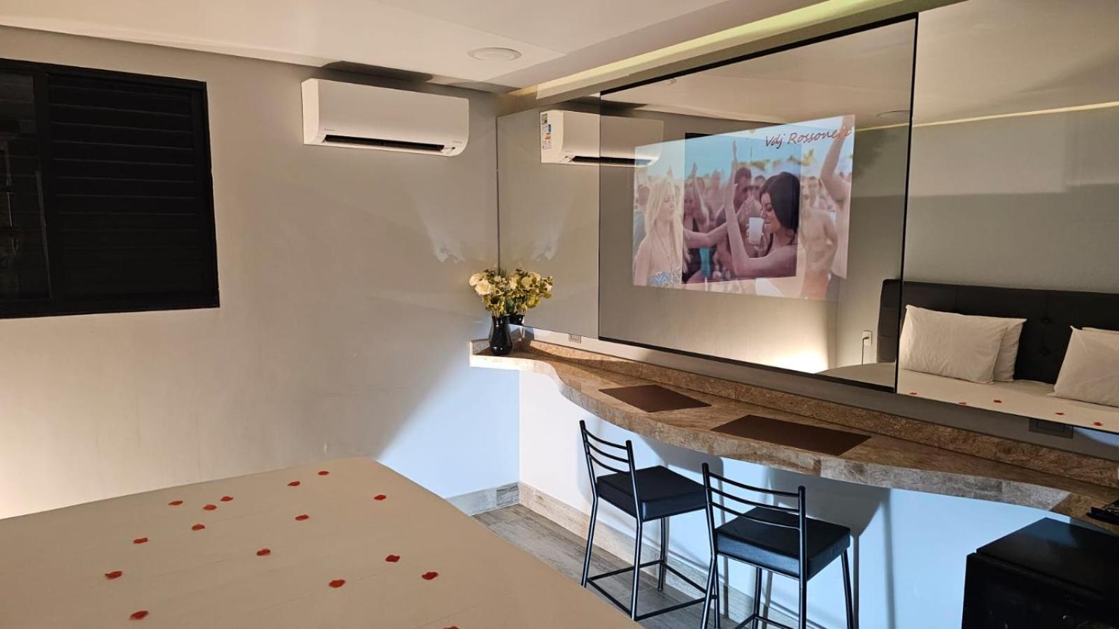 A2 Suites - Hotel E Motel Нуклео-Бандейранти Экстерьер фото